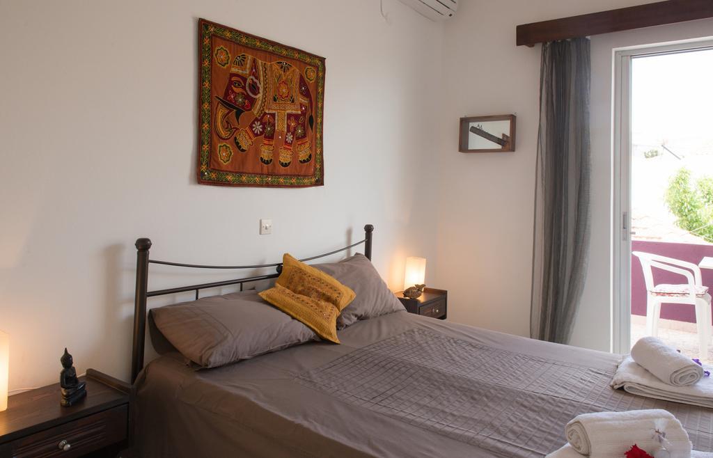 Aumkara Apartment Skala Eresou Ruang foto
