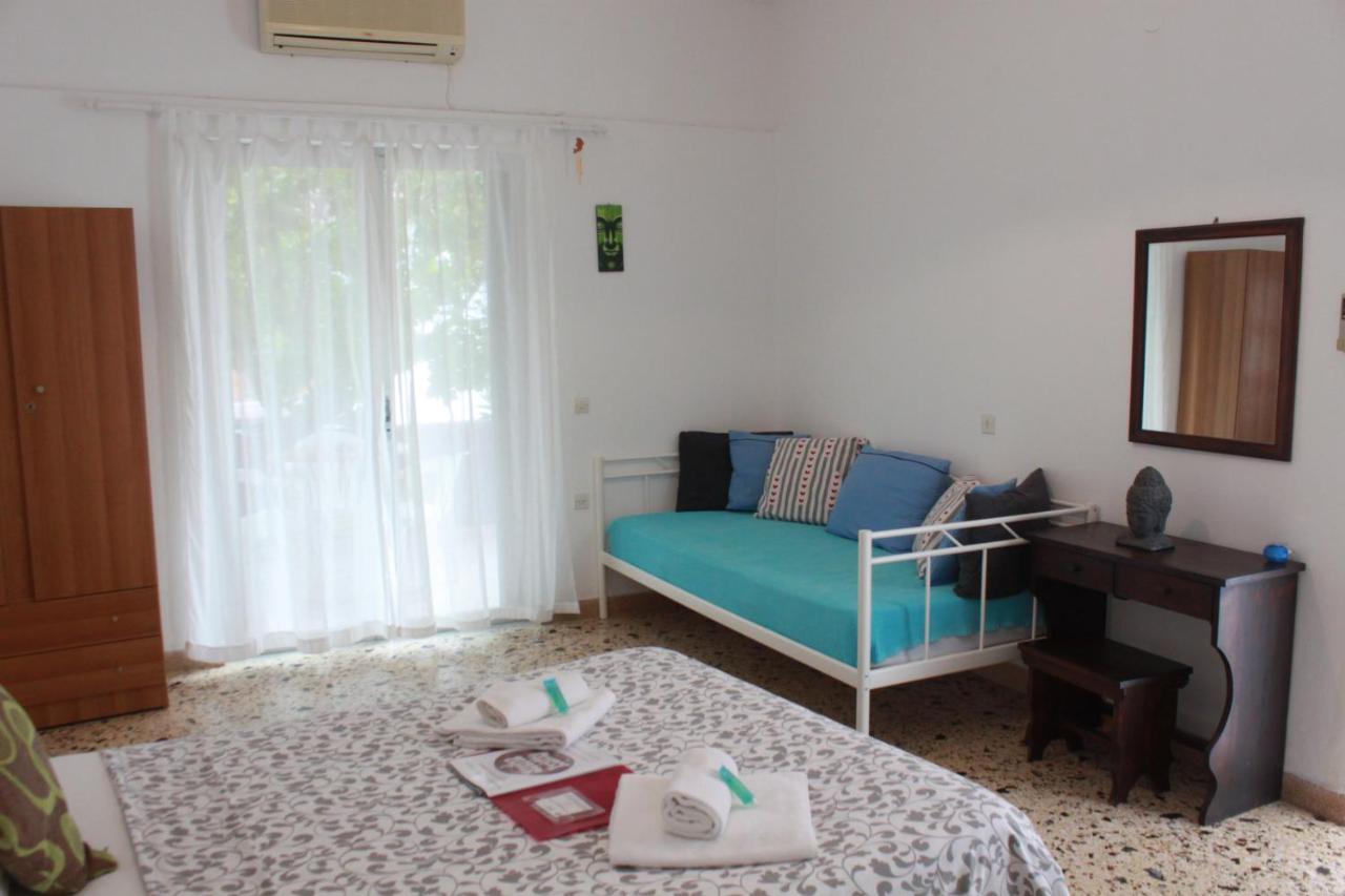 Aumkara Apartment Skala Eresou Bagian luar foto