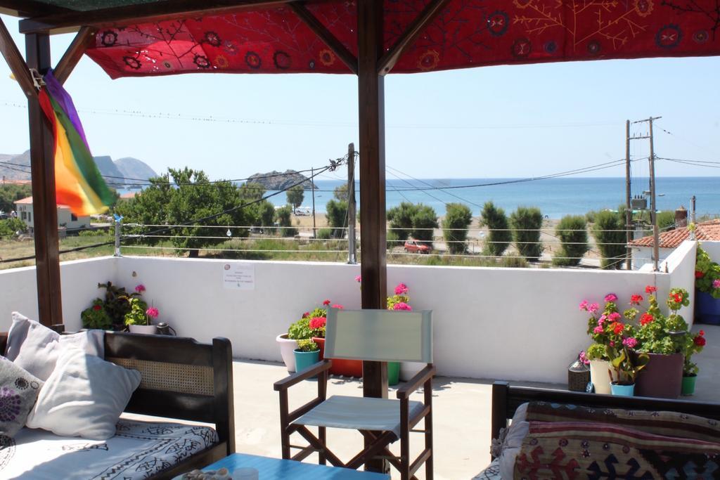 Aumkara Apartment Skala Eresou Bagian luar foto