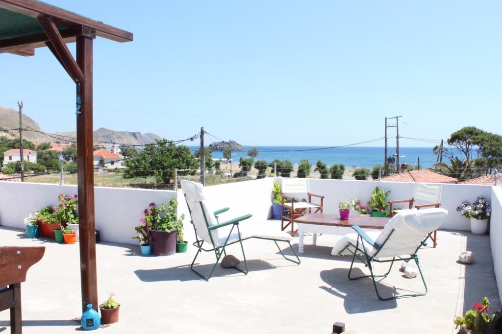Aumkara Apartment Skala Eresou Bagian luar foto