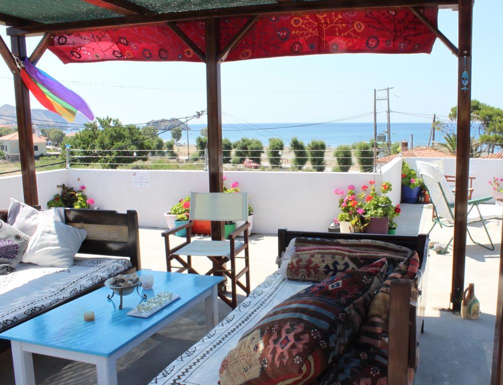 Aumkara Apartment Skala Eresou Bagian luar foto