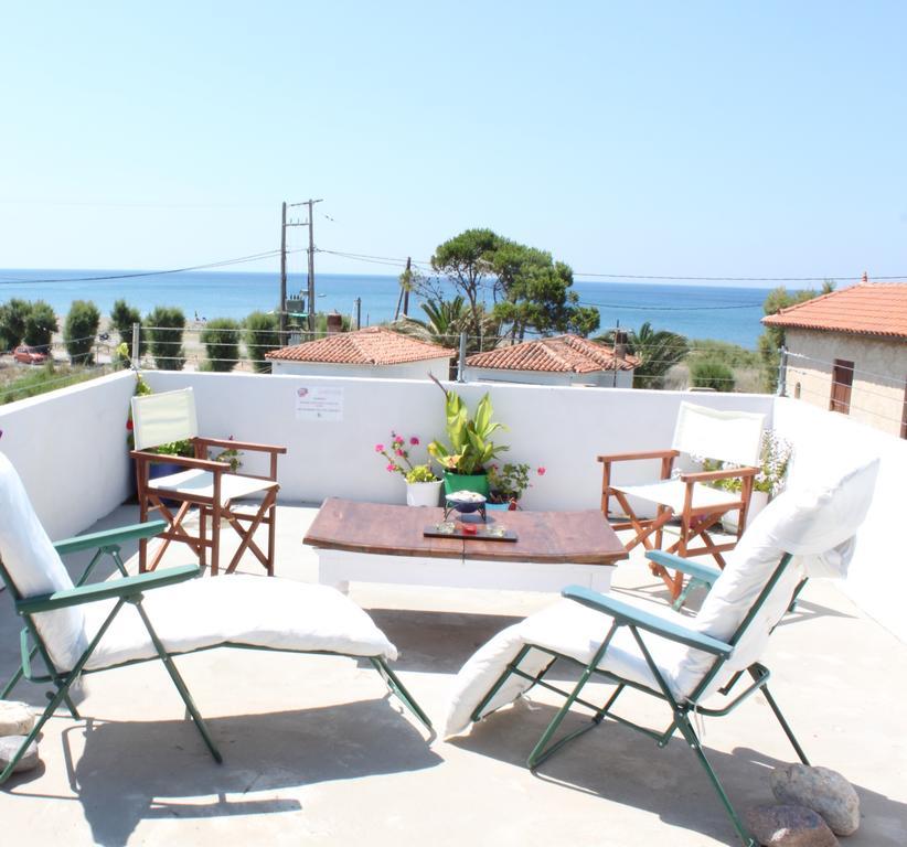 Aumkara Apartment Skala Eresou Bagian luar foto