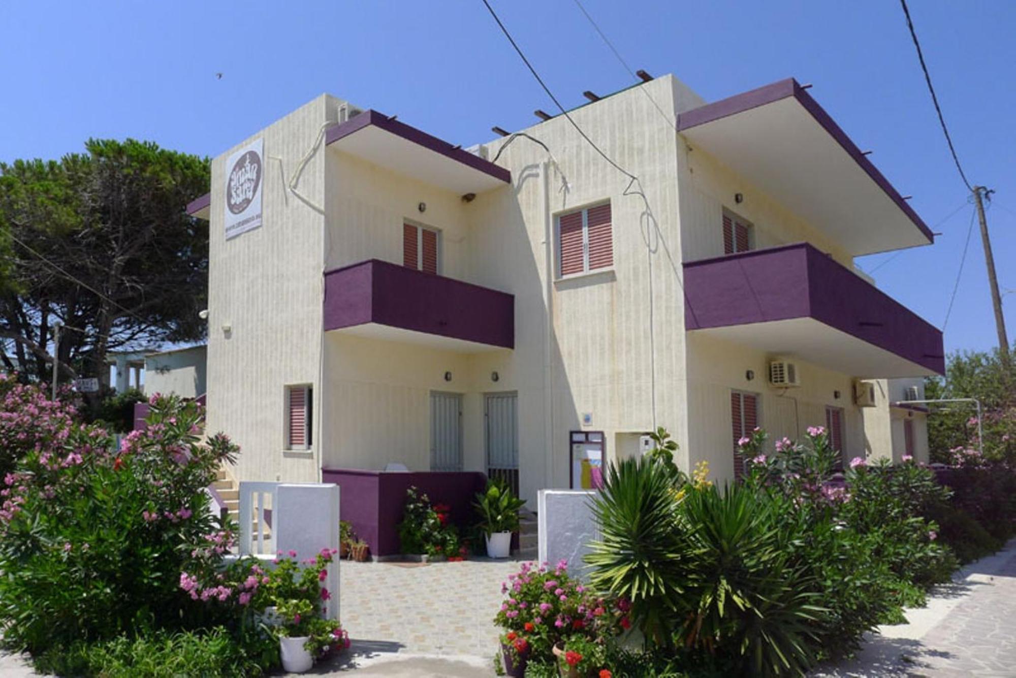 Aumkara Apartment Skala Eresou Bagian luar foto