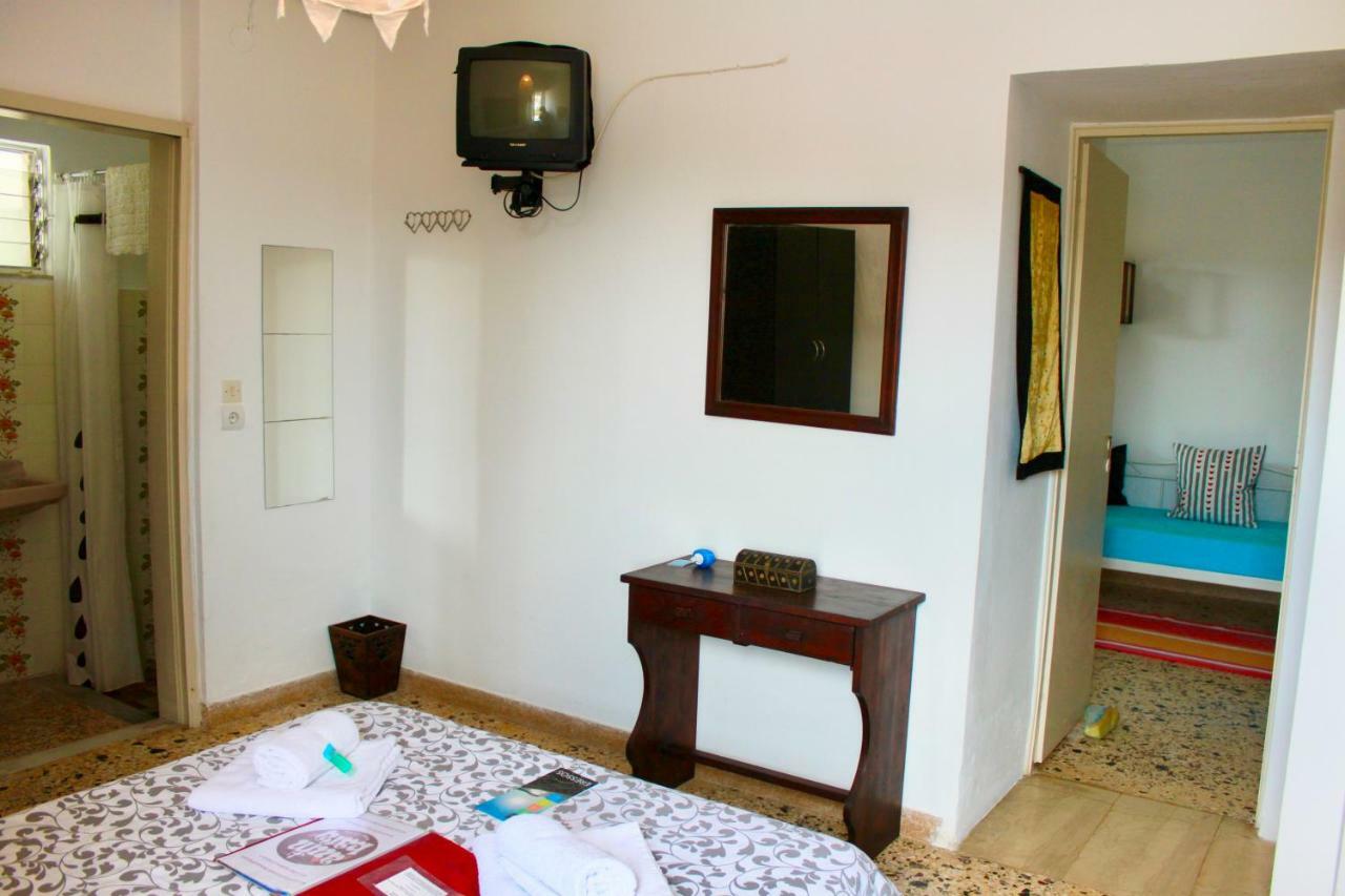 Aumkara Apartment Skala Eresou Bagian luar foto
