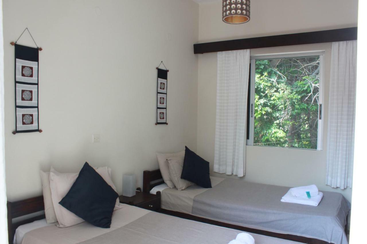 Aumkara Apartment Skala Eresou Bagian luar foto