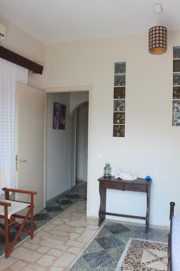 Aumkara Apartment Skala Eresou Bagian luar foto